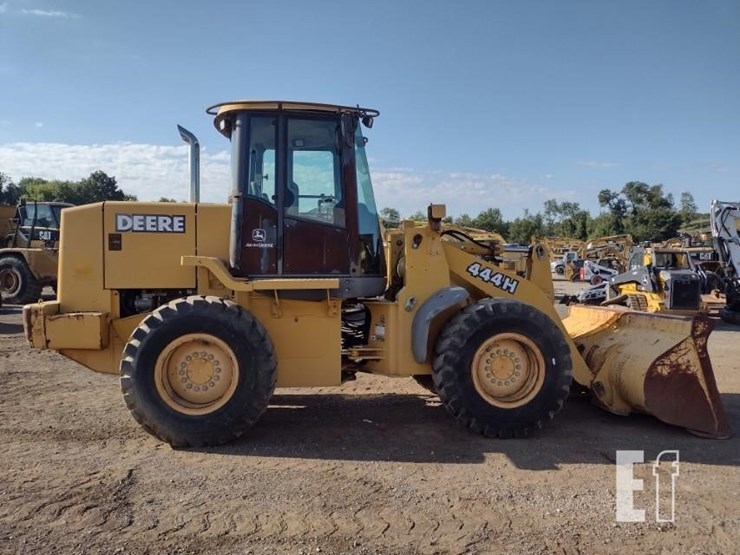 2003-deere-444h-image-3