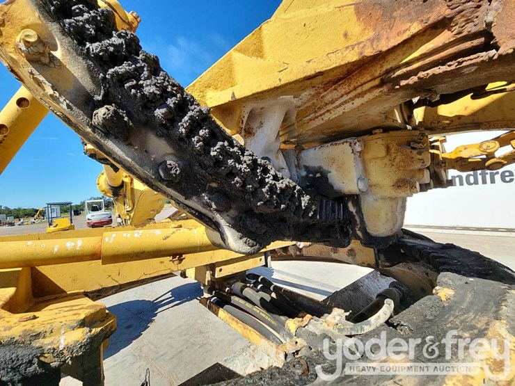 caterpillar-16g-image-25