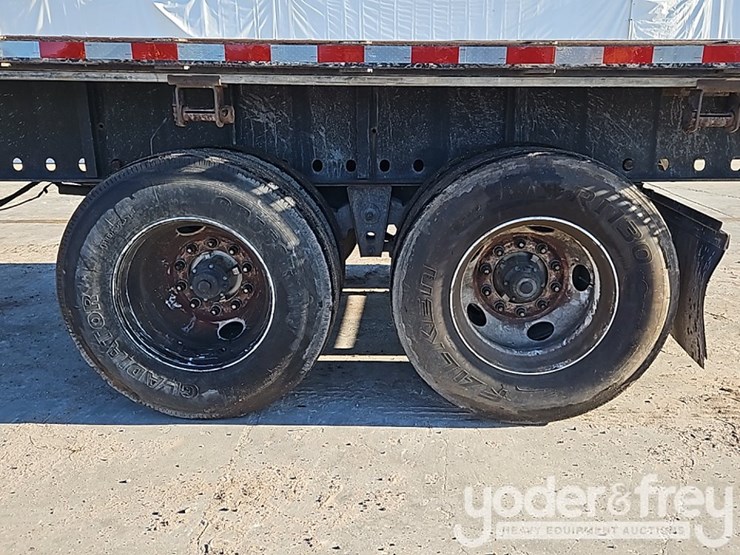 2002-utility-flatbed-image-4