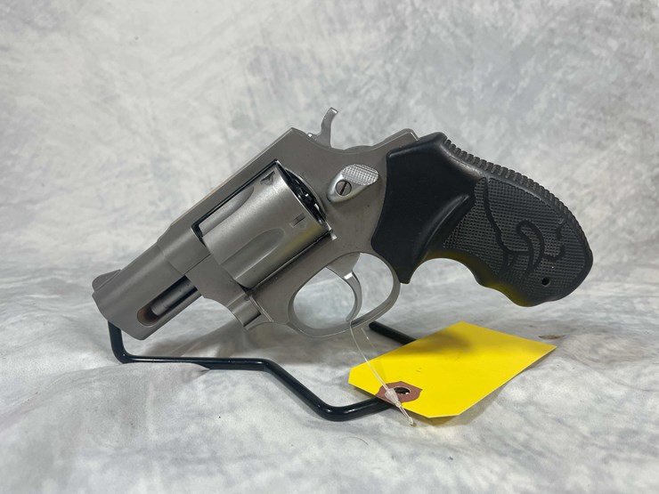 #4820-•-taurus-model-85-38-spl-revolver,-sn:-is36555-image-2