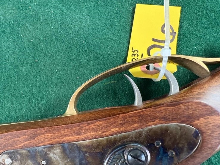 traditions-crocket-32cal-black-powder-rifle-image-12