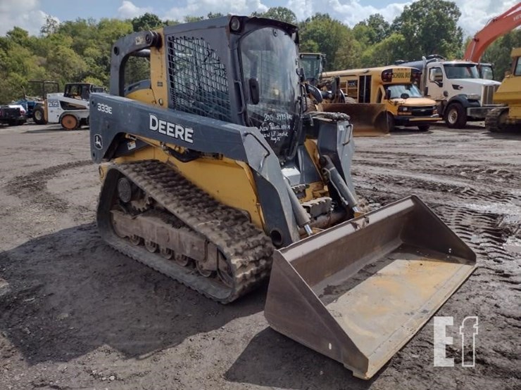 2015-deere-333e-image-37