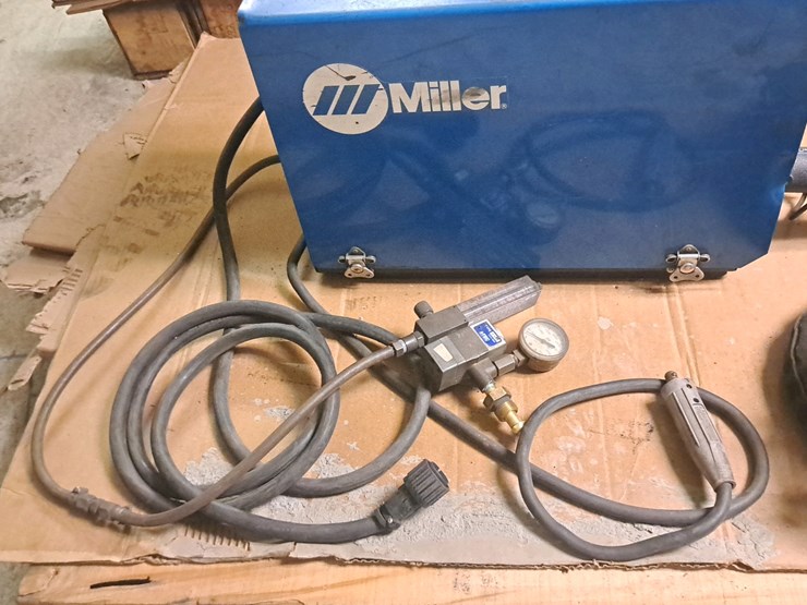 #117-•-miller-wire-feeder-image-12