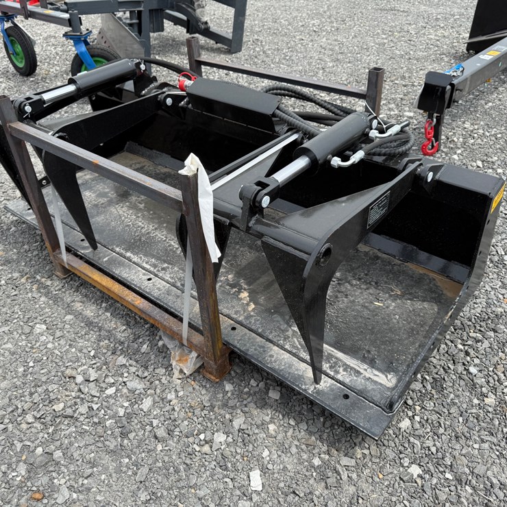 #2043 • Unused GIYI GY-PG72C 72" Skid Steer Plate Grabber C-PBZMQ722507143 INV# 26528