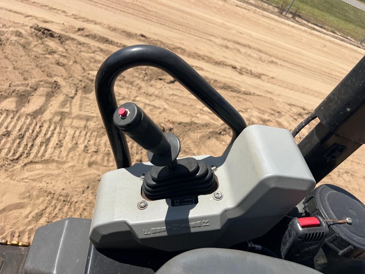 2021-caterpillar-cb2.7-image-20