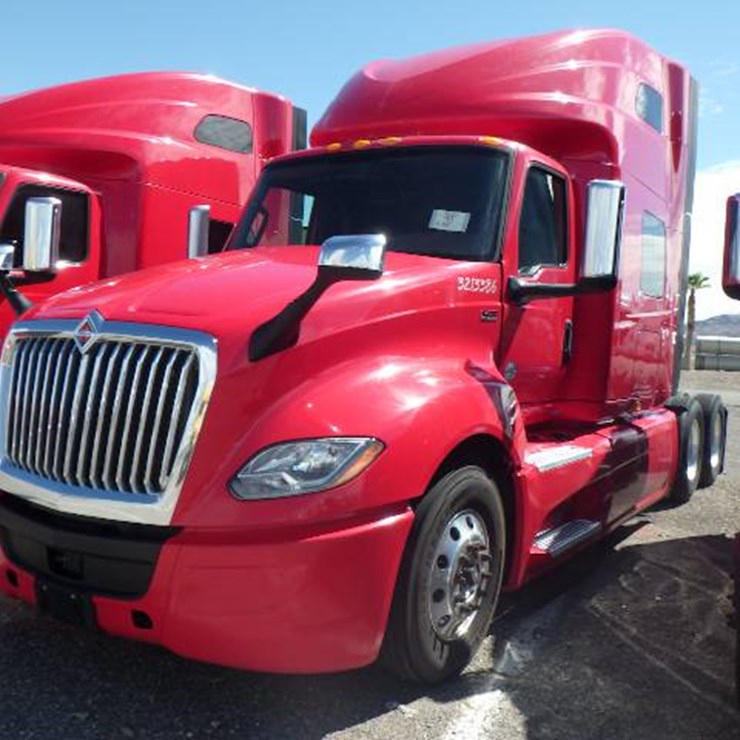 2021 INTERNATIONAL LT