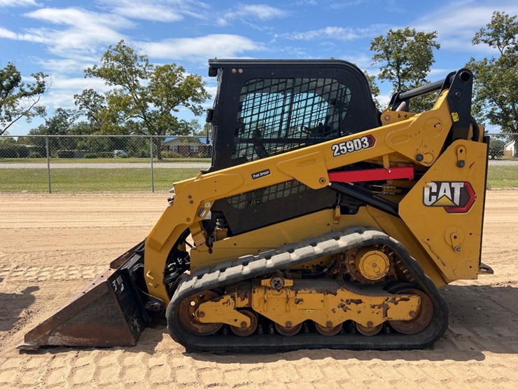 2020-caterpillar-259d3-image-1