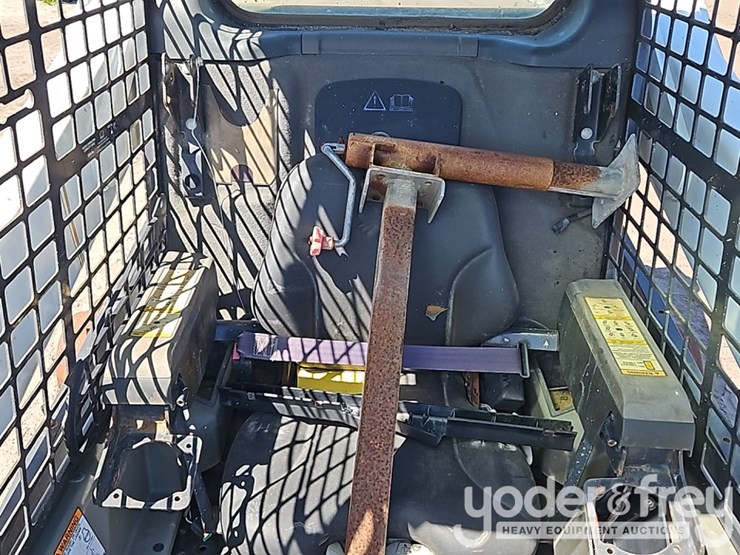 2017-bobcat-t740-image-11