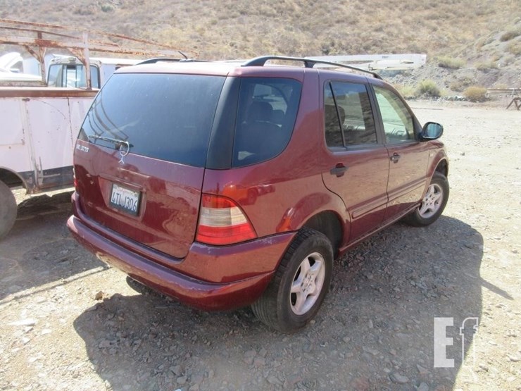 2001-mercedes-benz-ml320-image-3