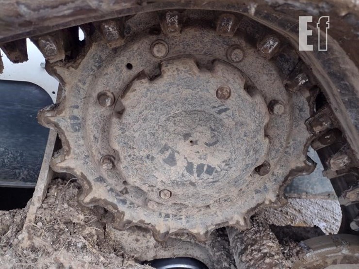 2021-bobcat-t870-image-21