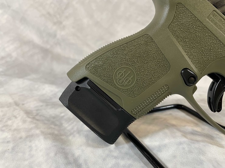 #4789-•-beretta-apx-a1-carry-9mm-luger-pistol,-sn:-axc150909-image-6