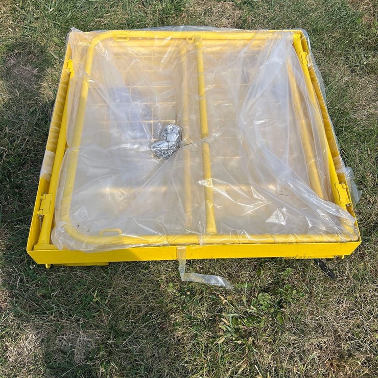 UNUSED Pallet Fork Mount Safety Basket