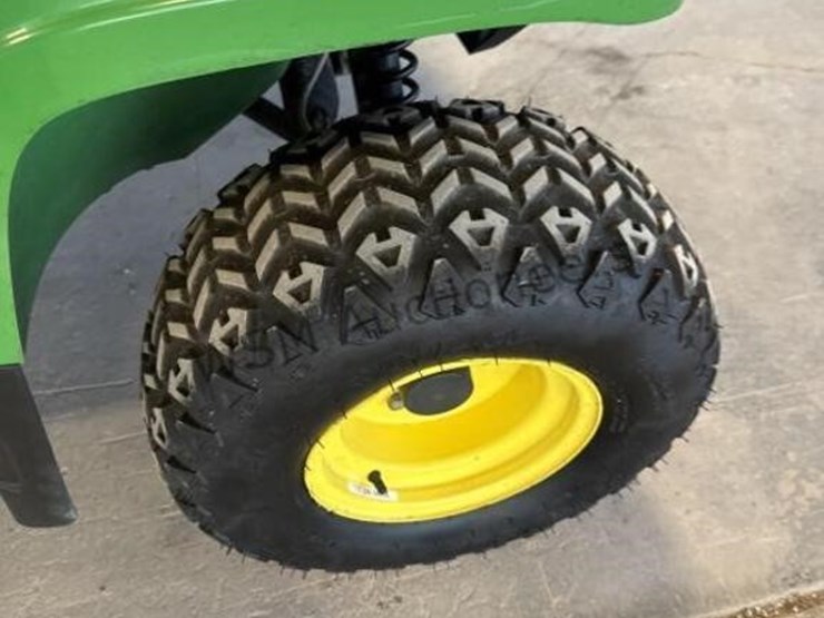 john-deere-gator-tx-image-10