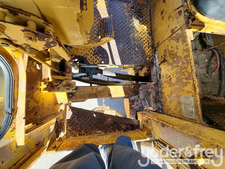caterpillar-16g-image-51