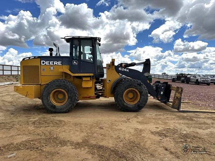 2014-deere-624k-image-2