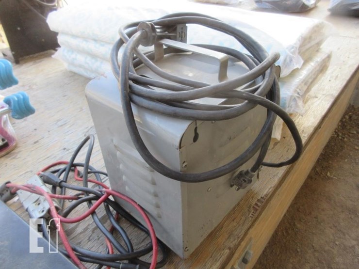 ez-go-textron-total-charge-batter-charger-image-3