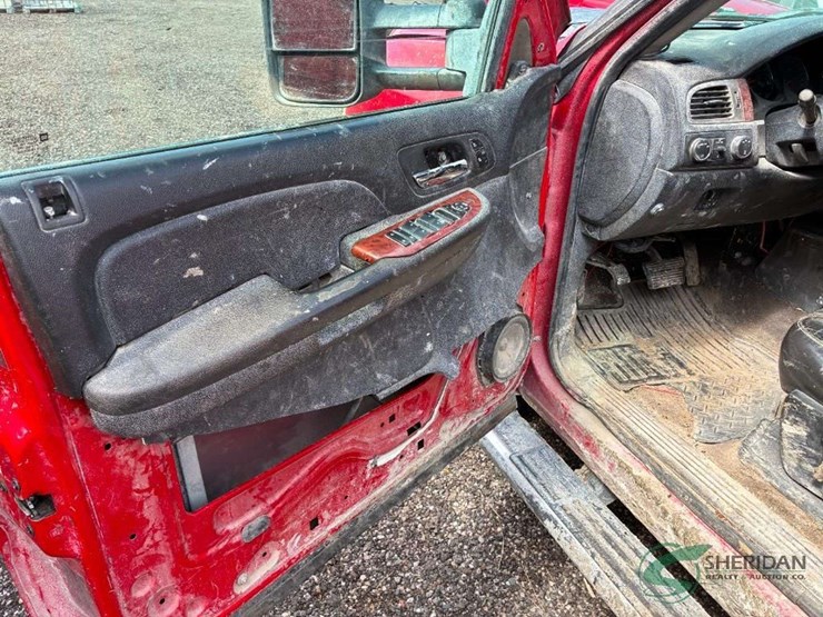 2008-chevrolet-silverado-image-23