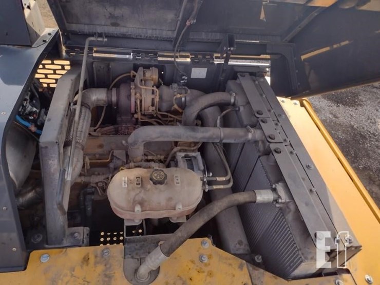 john-deere-210-image-51