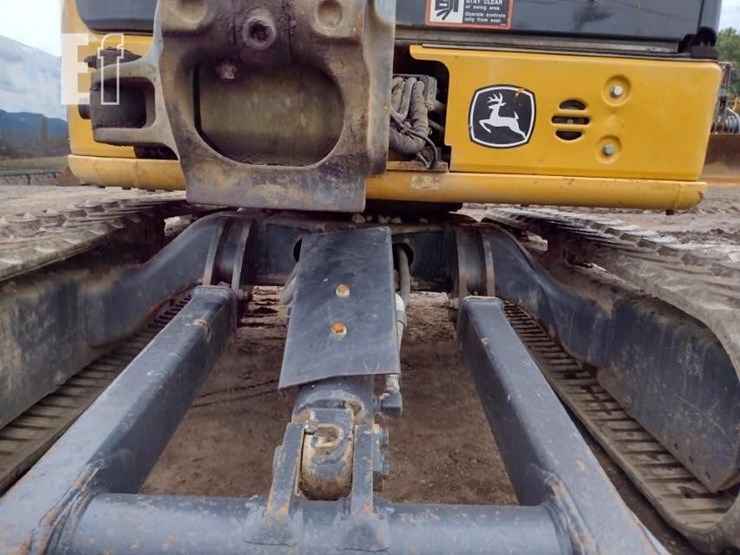 2019-deere-35g-image-24