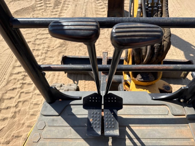 2018-caterpillar-303.5e2-cr-image-30
