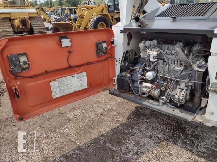 2012-bobcat-t750-image-36