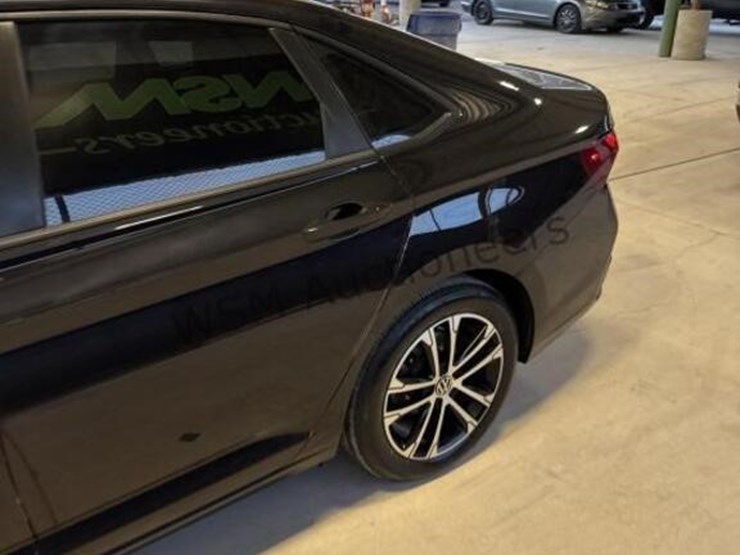 2022-volkswagen-jetta-sport-sdn-image-6