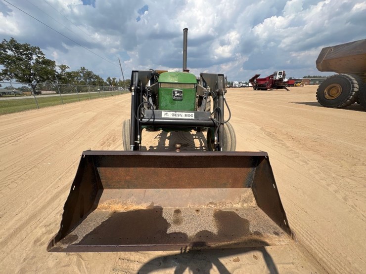 john-deere-2350-image-3