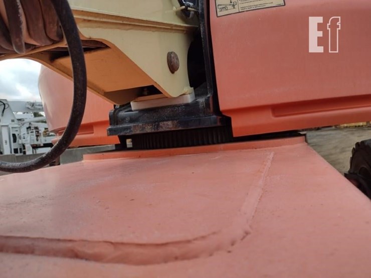 2016-jlg-400s-image-18