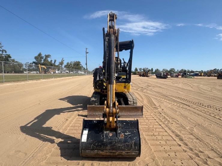 2022-caterpillar-303-image-3