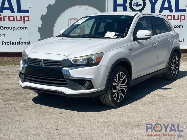 2017-mitsubishi-outlander-image-1