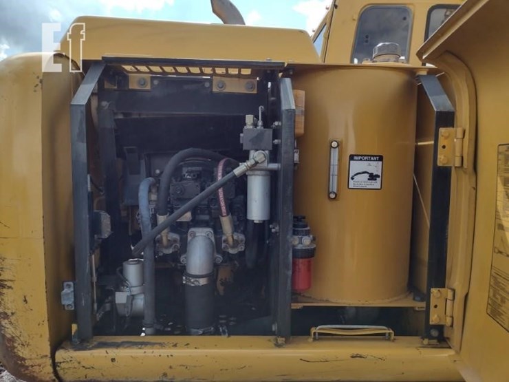 deere-120-image-40