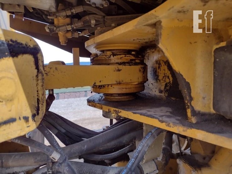 2002-caterpillar-938g-image-25