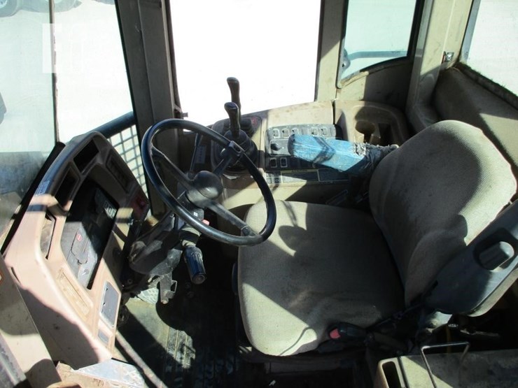 2000-deere-624h-image-7