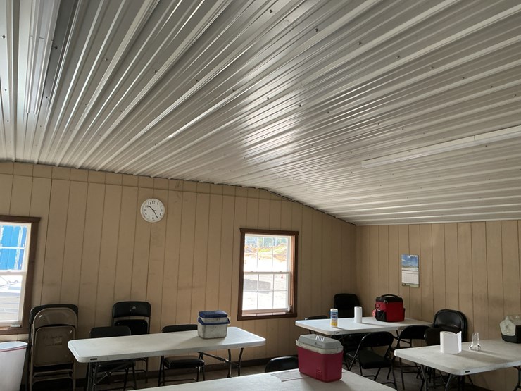 #200-•-lunchroom-building-image-20