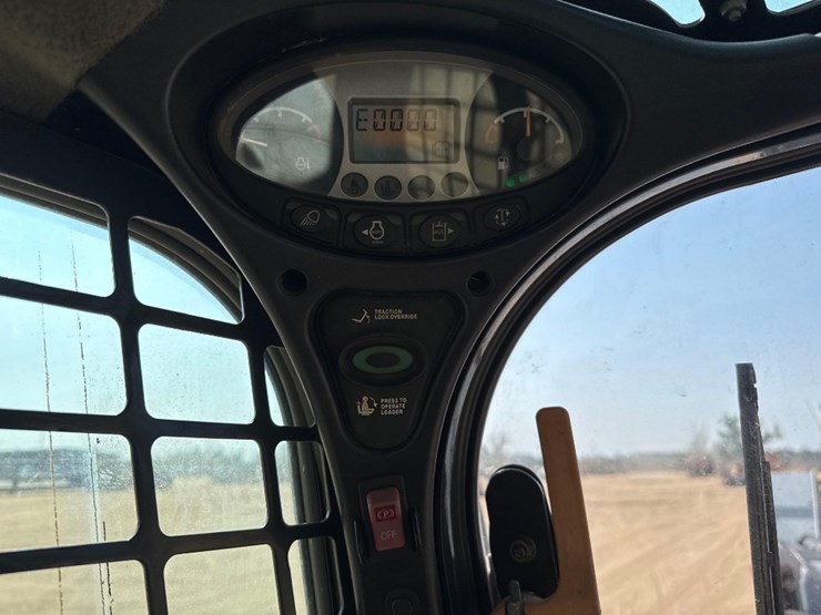 2020-bobcat-t870-image-25