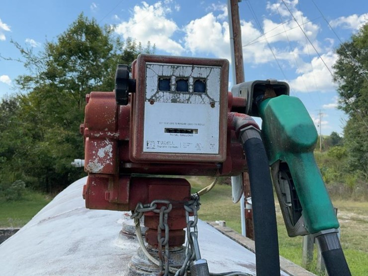 #202-•-fuel-tank-image-10