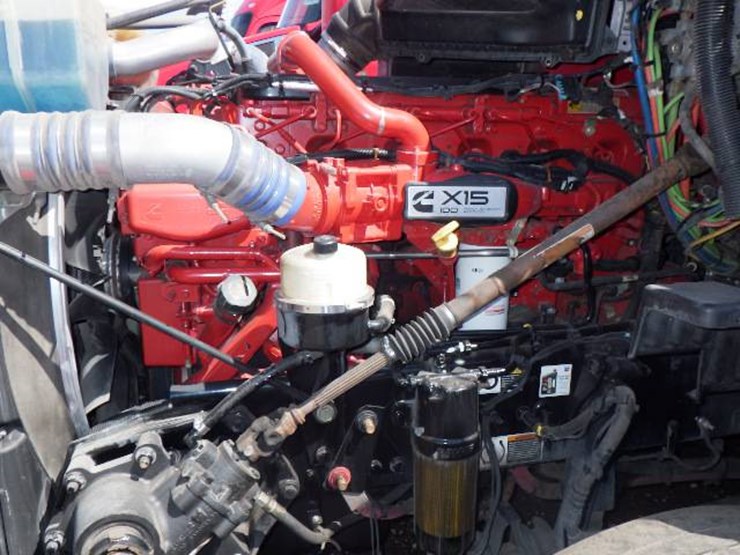 2020-kenworth-t680-image-14
