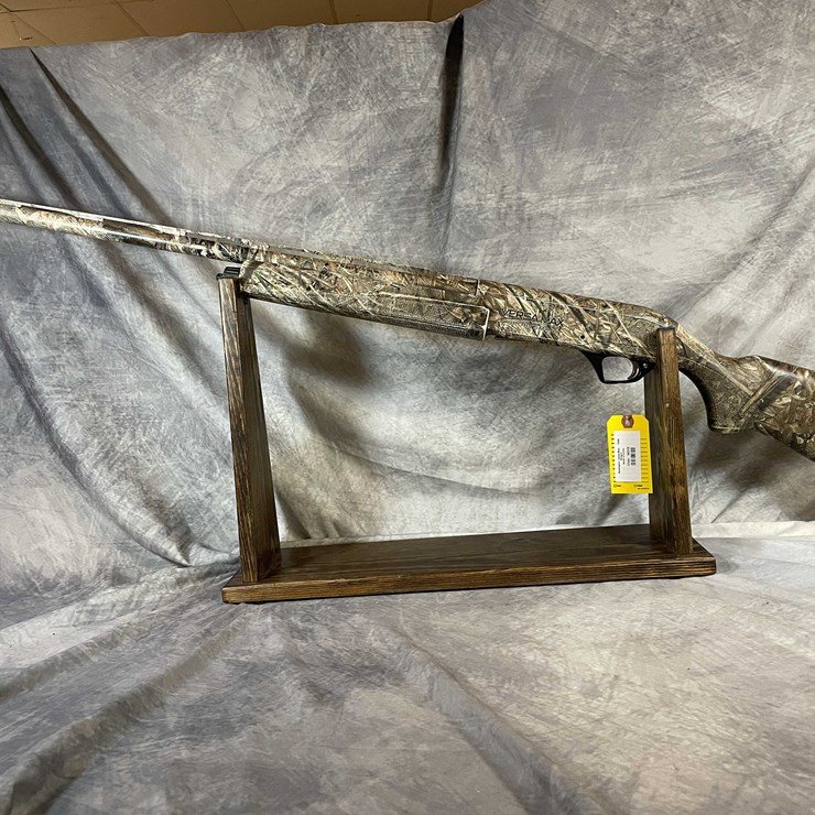 #4826 • Remington Versa Max 12 Ga. Semi-Auto Shotgun, SN: RT92459A
