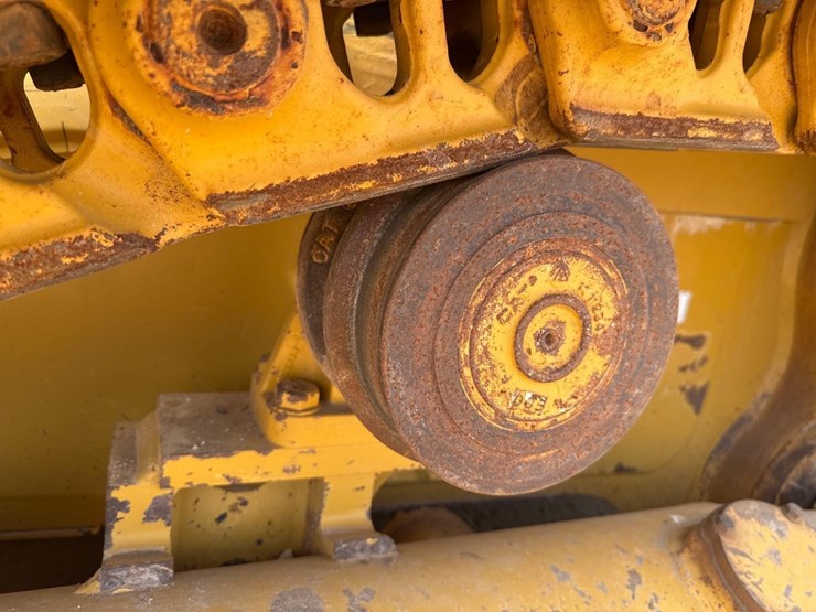 caterpillar-d6t-xl-image-11