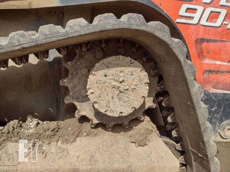 kubota-svl90-2-image-14