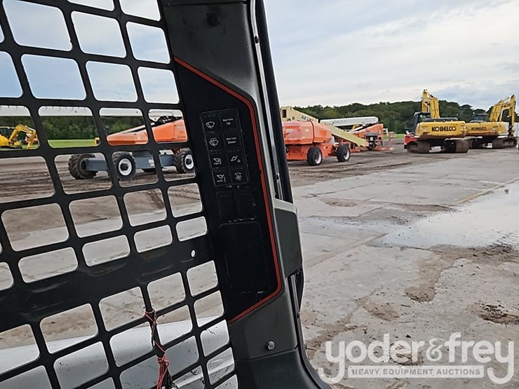 2021-bobcat-t76-image-27