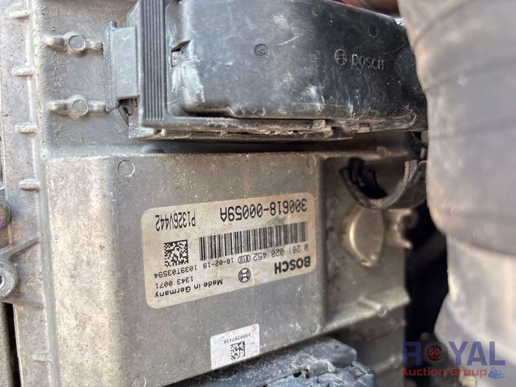 2018-doosan-dl220-5-image-8
