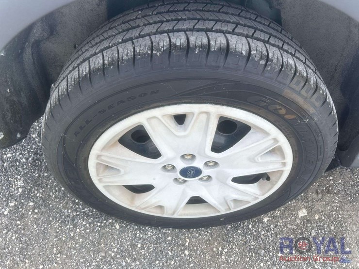 2015-ford-escape-image-25