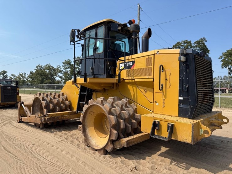 2018-caterpillar-815k-image-8