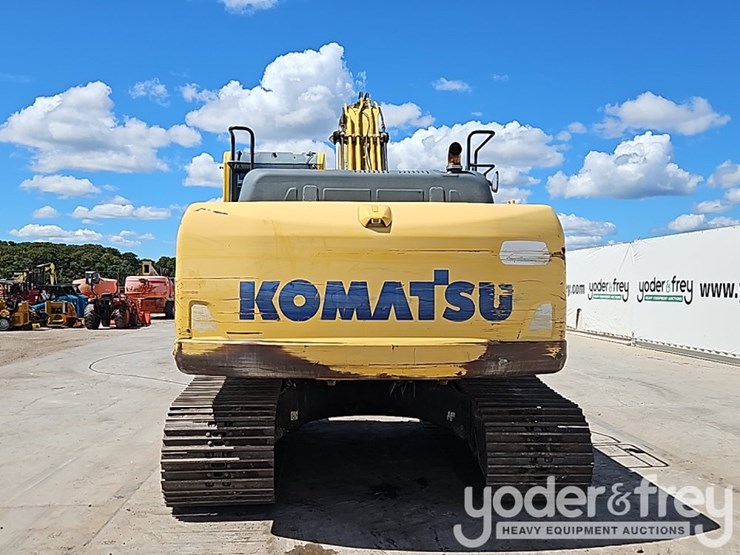 2015-komatsu-pc210-lc-10-image-27