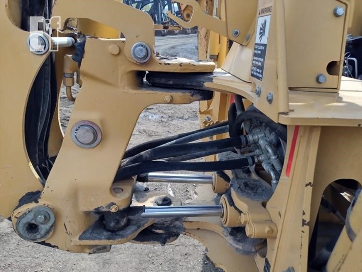 2005-deere-110-image-30