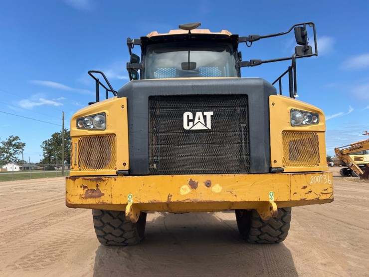 2019-caterpillar-740-gc-image-7