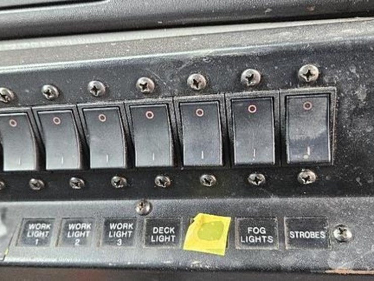 2006-ford-f550-image-19
