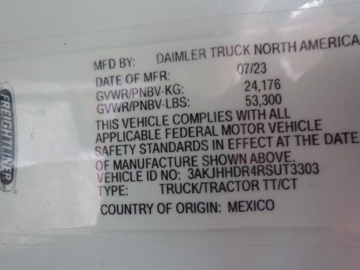 2024-freightliner-cascadia-126-image-13