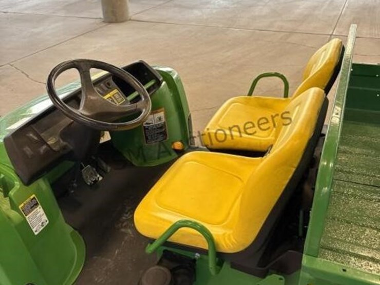 john-deere-gator-tx-image-18